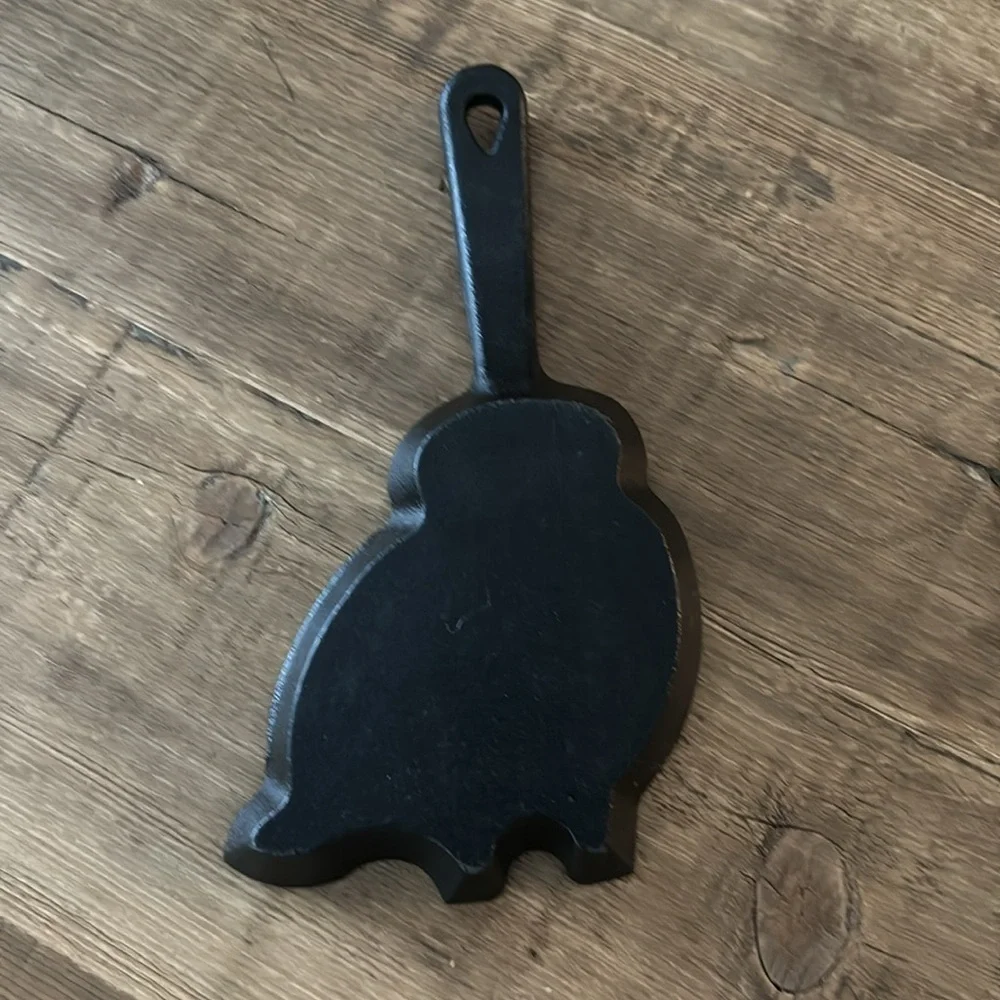 Harry Potter Owl Cast Iron Mini Skillet. 8.5” Penguin | Snowman | Ghost